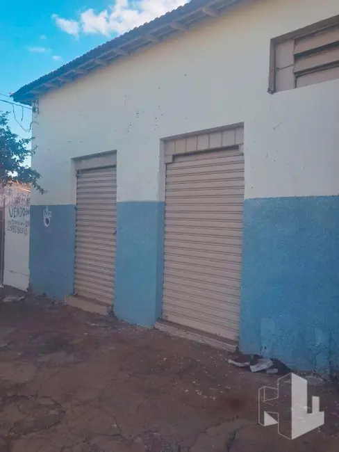Foto 1 de Sala Comercial à venda, 250m2 em Jardim Vila Maria, Jau - SP