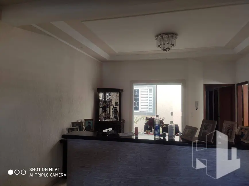 Foto 8 de Casa com 3 quartos à venda, 225m2 em Jardim Dona Emília, Jau - SP