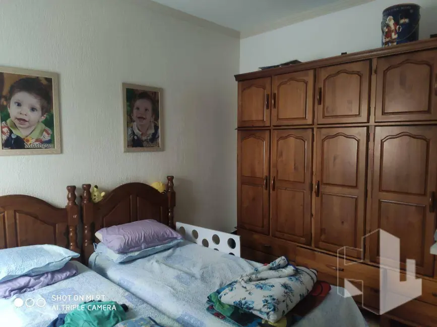 Foto 4 de Casa com 3 quartos à venda, 225m2 em Jardim Dona Emília, Jau - SP