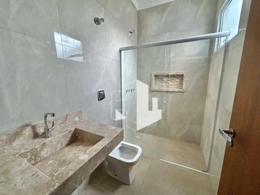 Foto 8 de Casa com 3 quartos para alugar, 175m2 em Jardim Dona Emília, Jau - SP