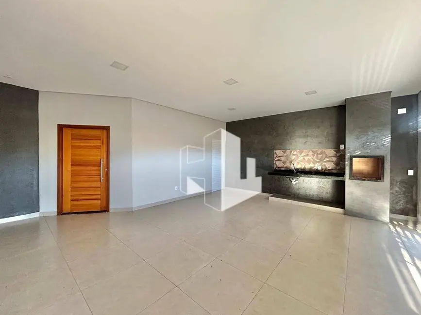 Foto 1 de Casa com 3 quartos para alugar, 175m2 em Jardim Dona Emília, Jau - SP