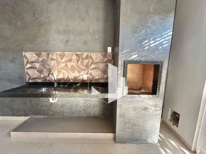 Foto 2 de Casa com 3 quartos para alugar, 175m2 em Jardim Dona Emília, Jau - SP
