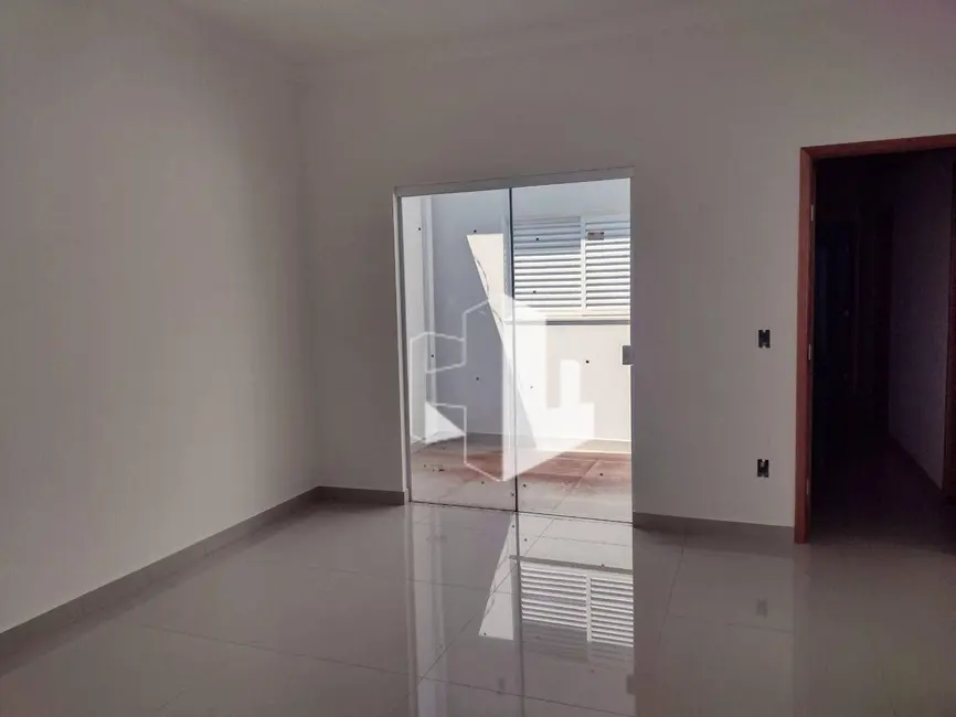 Foto 3 de Casa com 3 quartos à venda, 200m2 em Jau - SP