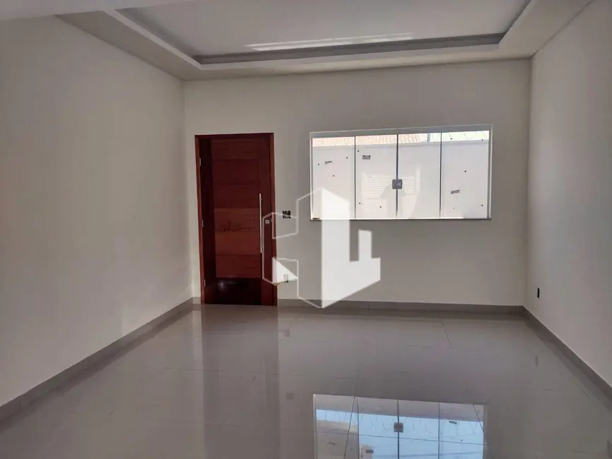 Foto 2 de Casa com 3 quartos à venda, 200m2 em Jau - SP
