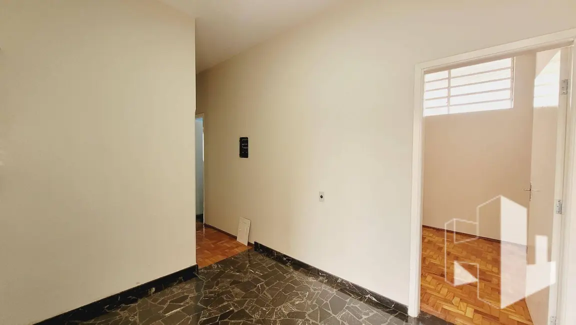 Foto 1 de Casa com 4 quartos para alugar, 250m2 em Vila Santa Terezinha, Jau, SP
