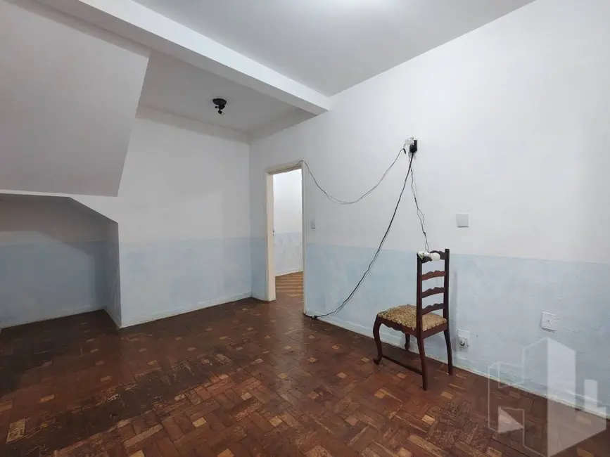 Casa com 3 quartos para alugar, 380m2 em Centro, Jau - SP - imagem 5 Foto 5 de Casa com 3 quartos para alugar, 380m2 em Centro, Jau - SP