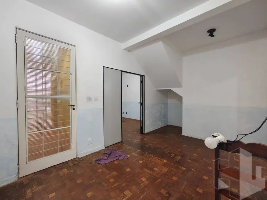 Casa com 3 quartos para alugar, 380m2 em Centro, Jau - SP - imagem 6 Foto 6 de Casa com 3 quartos para alugar, 380m2 em Centro, Jau - SP