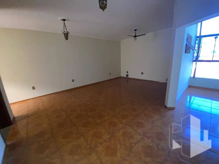 Foto 5 de Casa com 3 quartos para alugar, 180m2 em Jardim Ferreira Dias, Jau - SP