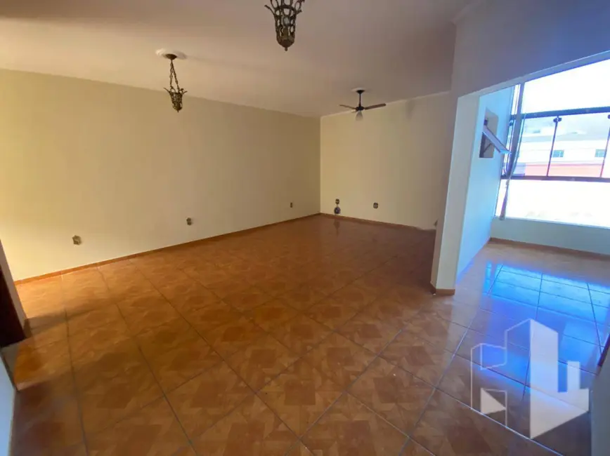 Foto 1 de Casa com 3 quartos para alugar, 180m2 em Jardim Ferreira Dias, Jau - SP