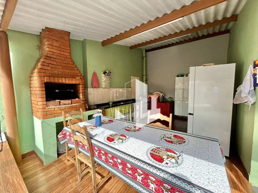 Foto 9 de Casa com 4 quartos à venda, 250m2 em Jardim Santa Helena, Jau - SP