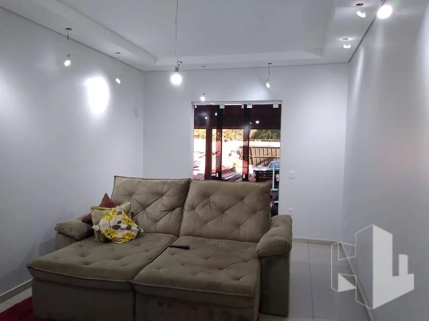 Foto 2 de Chácara com 3 quartos à venda, 296m2 em Jardim Padre Augusto Sani, Jau - SP