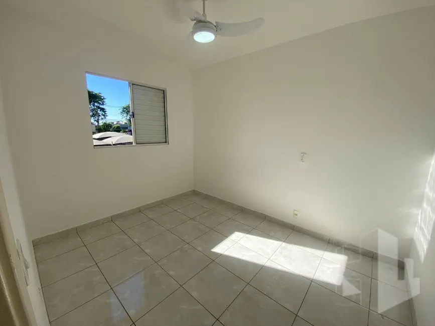 Foto 5 de Apartamento com 2 quartos para alugar, 49m2 em Jardim Olímpia, Jau - SP