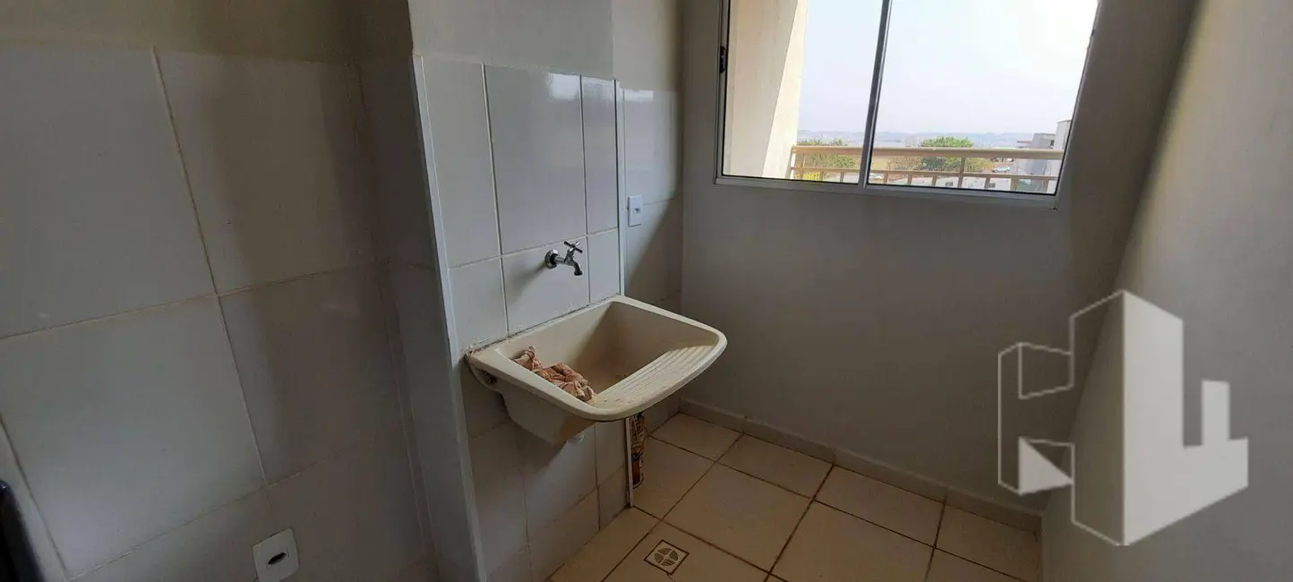 Foto 4 de Apartamento com 2 quartos para alugar, 49m2 em Distrito Industrial, Jau - SP
