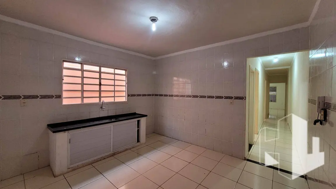 Casa com 3 quartos para alugar, 125m2 em Jardim Vila Maria, Jau - SP - imagem 7 Foto 7 de Casa com 3 quartos para alugar, 125m2 em Jardim Vila Maria, Jau - SP