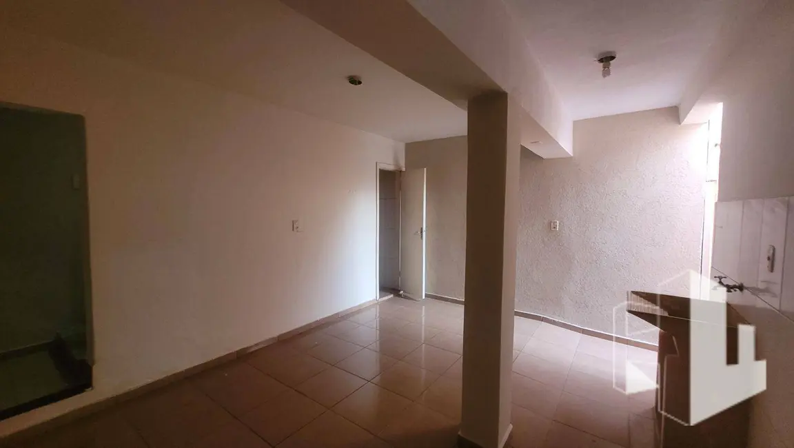 Casa com 3 quartos para alugar, 125m2 em Jardim Vila Maria, Jau - SP - imagem 8 Foto 8 de Casa com 3 quartos para alugar, 125m2 em Jardim Vila Maria, Jau - SP