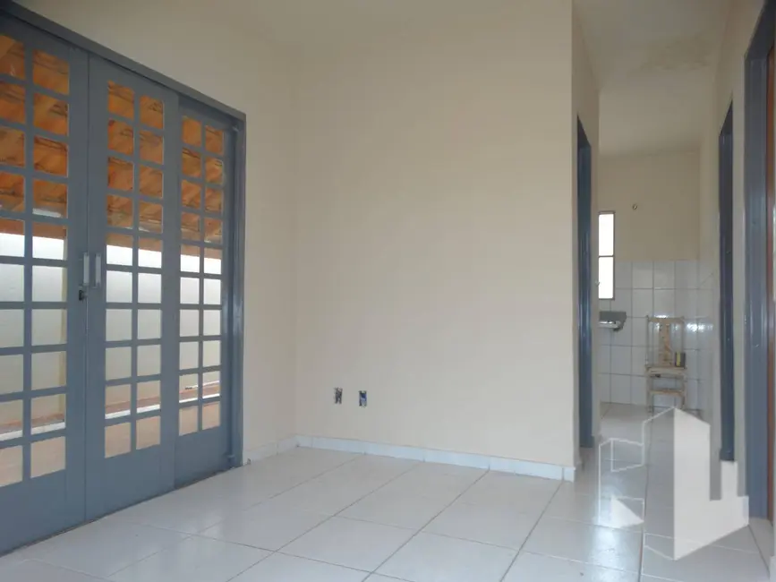 Foto 8 de Casa com 2 quartos à venda, 200m2 em Jardim Itatiaia, Jau - SP