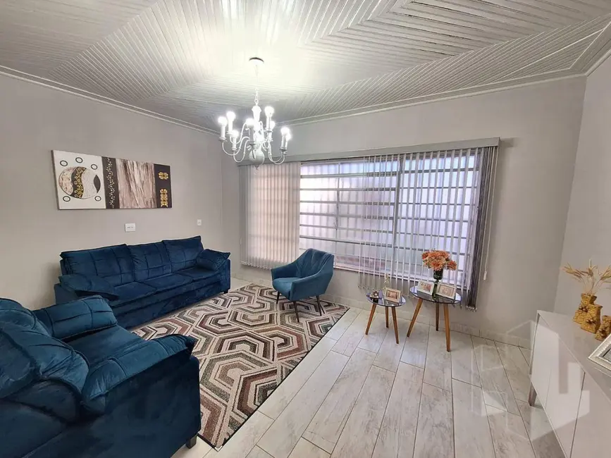 Foto 3 de Casa com 3 quartos à venda, 330m2 em Vila Nassif Name, Jau - SP