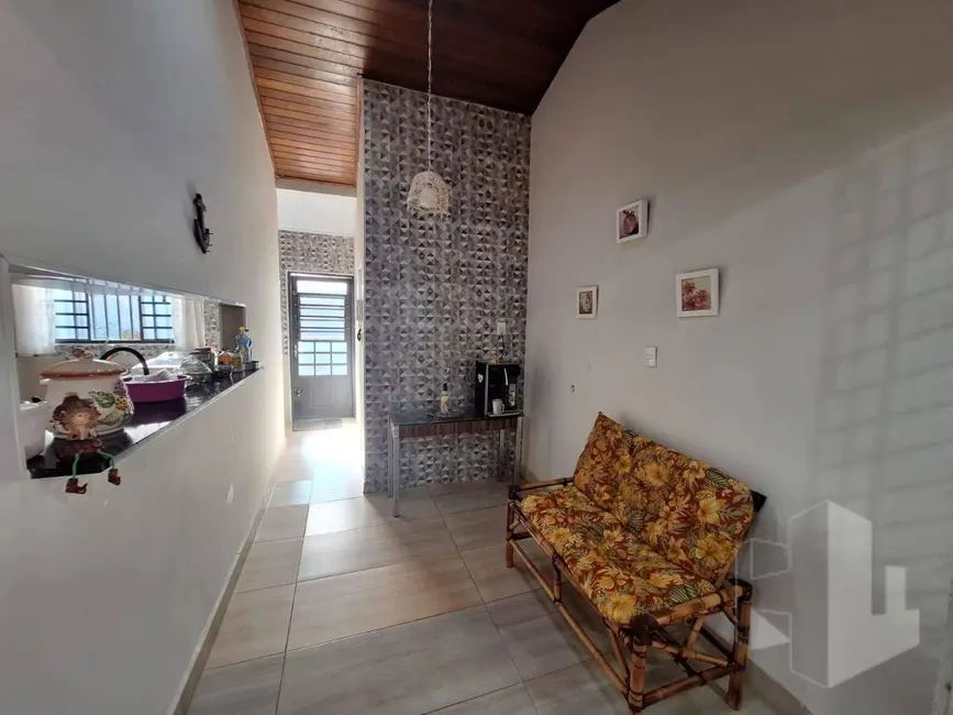 Foto 9 de Casa com 3 quartos à venda, 330m2 em Vila Nassif Name, Jau - SP