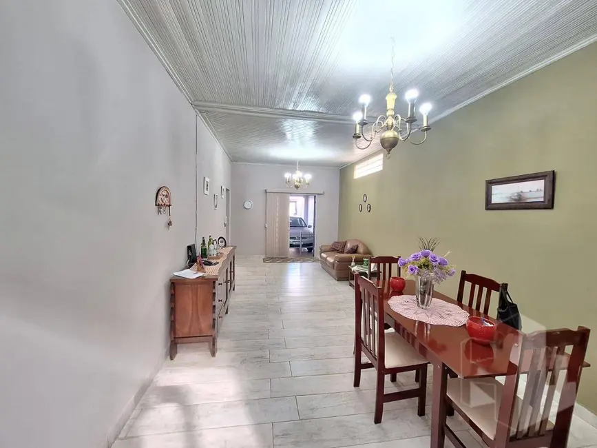 Foto 5 de Casa com 3 quartos à venda, 330m2 em Vila Nassif Name, Jau - SP