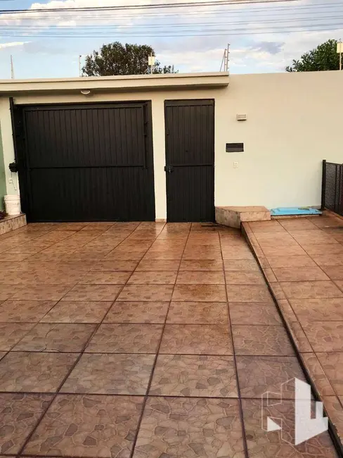Foto 2 de Casa com 2 quartos à venda, 300m2 em Jardim Parati, Jau - SP