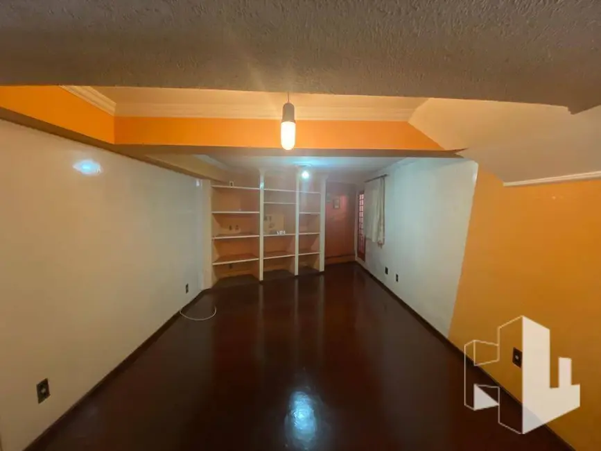 Foto 5 de Casa com 4 quartos para alugar, 250m2 em Chácara Braz Miraglia, Jau - SP