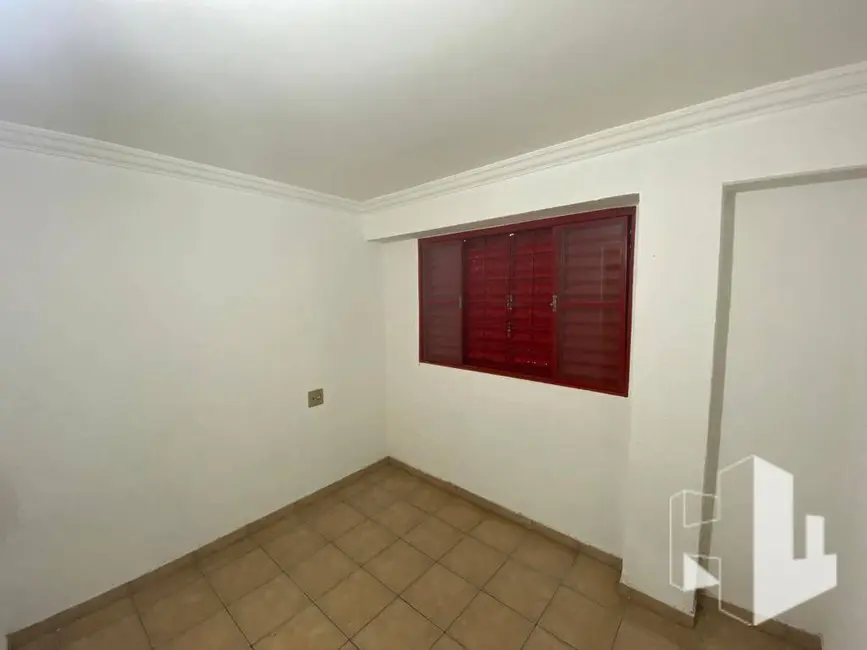 Foto 7 de Casa com 4 quartos para alugar, 250m2 em Chácara Braz Miraglia, Jau - SP