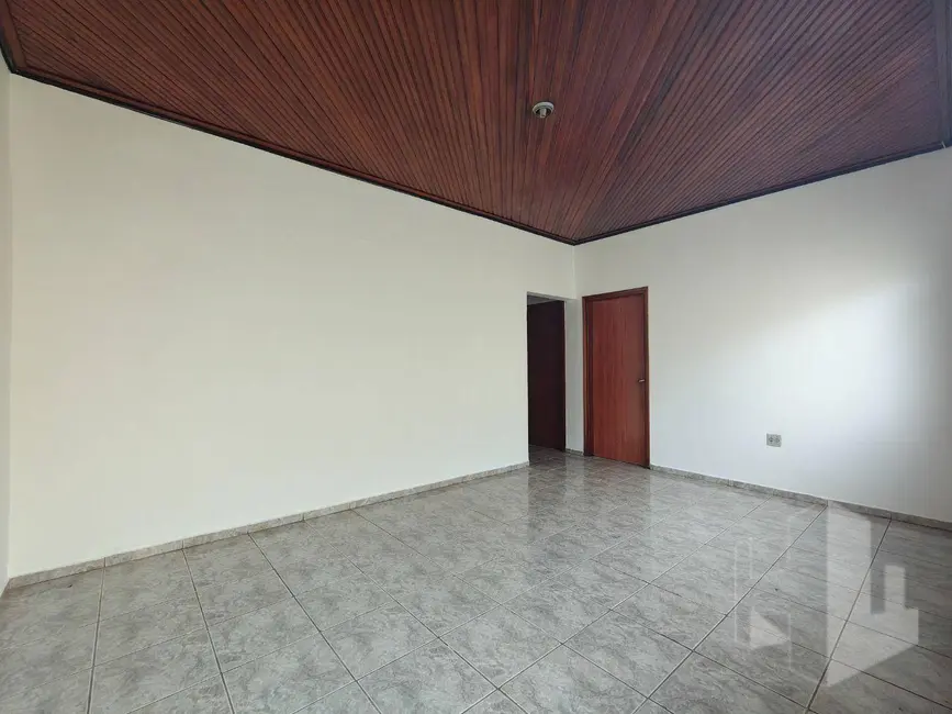 Foto 1 de Casa com 3 quartos para alugar, 265m2 em Vila Nova, Jau - SP