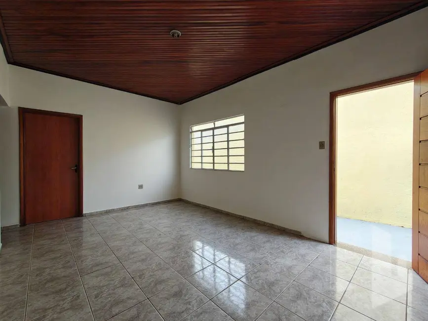 Foto 4 de Casa com 3 quartos para alugar, 265m2 em Vila Nova, Jau - SP