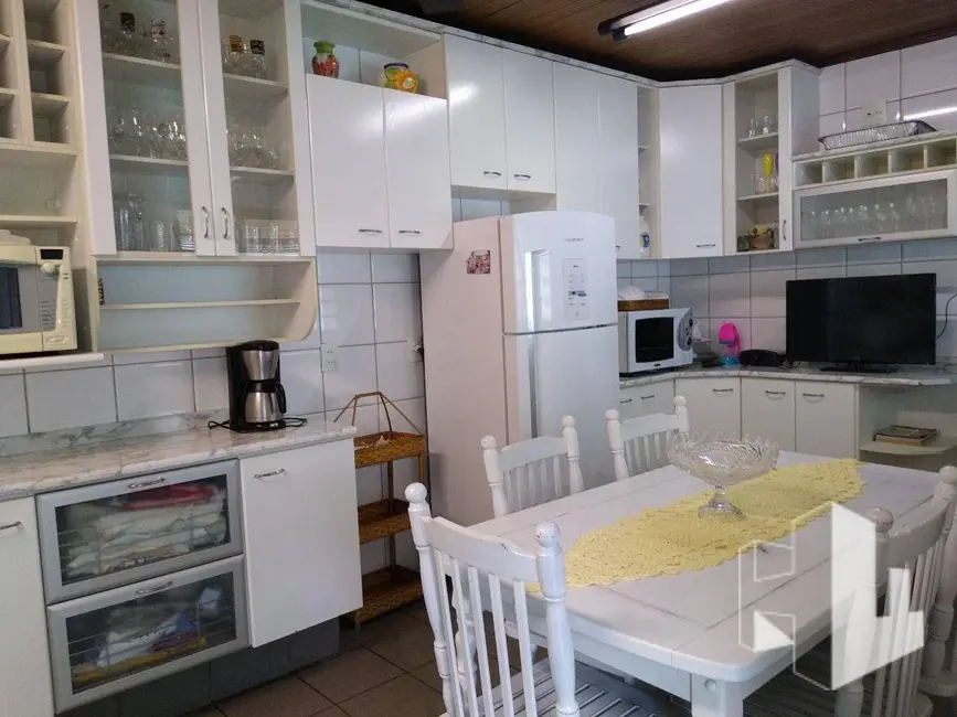Foto 6 de Casa com 3 quartos à venda, 250m2 em Jardim Ferreira Dias, Jau - SP