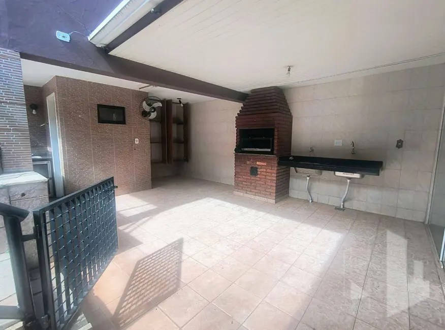 Foto 4 de Casa com 3 quartos para alugar, 180m2 em Jardim Carolina, Jau - SP