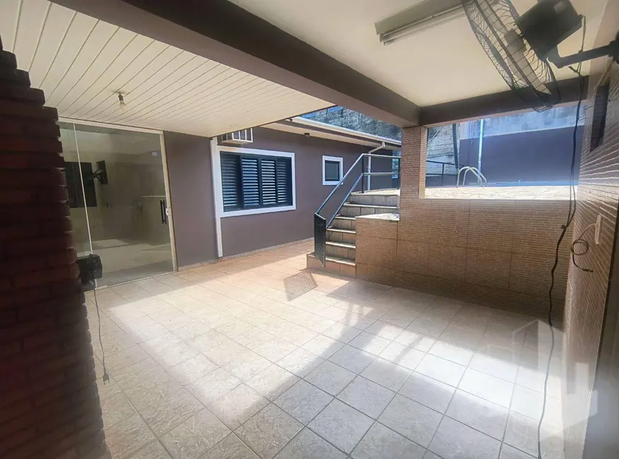 Foto 7 de Casa com 3 quartos para alugar, 180m2 em Jardim Carolina, Jau - SP