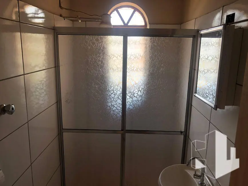 Foto 9 de Casa com 3 quartos para alugar, 180m2 em Santo Antônio, Jau - SP