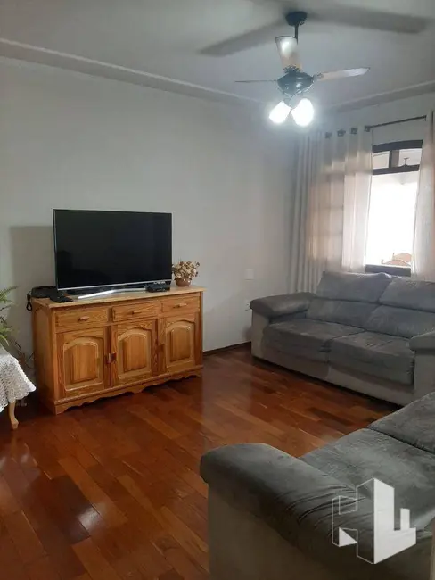 Foto 6 de Casa com 2 quartos à venda, 250m2 em Jardim Itamarati, Jau - SP
