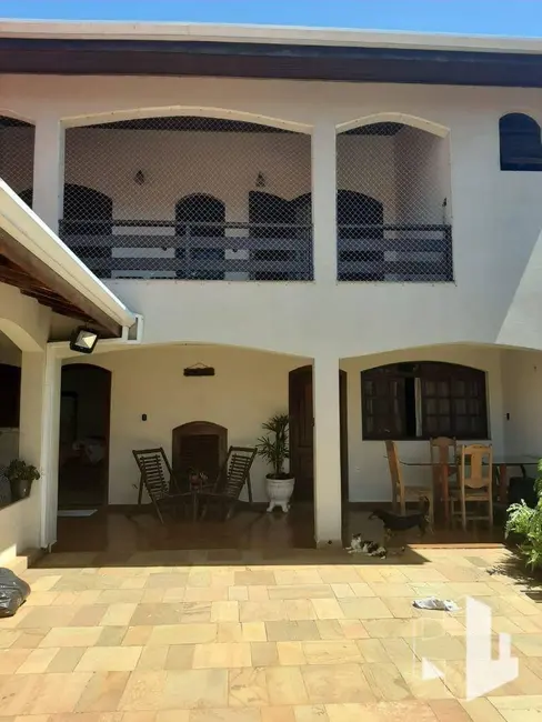 Foto 3 de Casa com 2 quartos à venda, 250m2 em Jardim Itamarati, Jau - SP