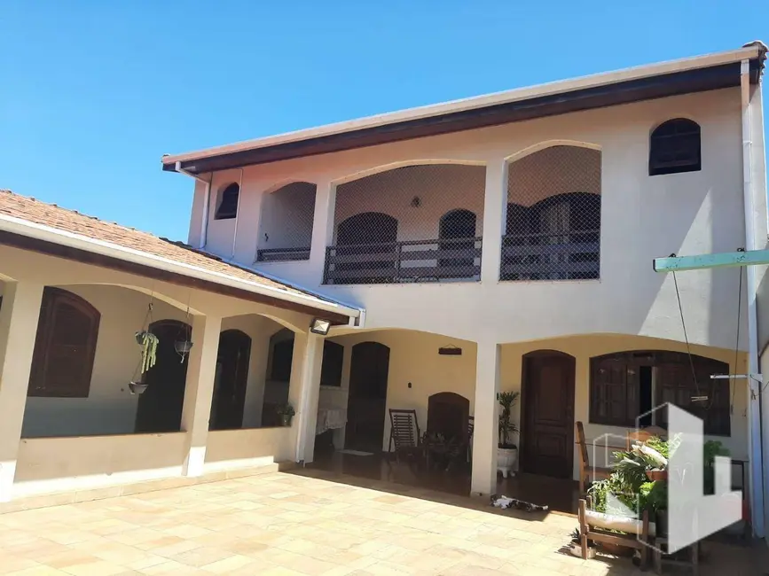 Foto 2 de Casa com 2 quartos à venda, 250m2 em Jardim Itamarati, Jau - SP