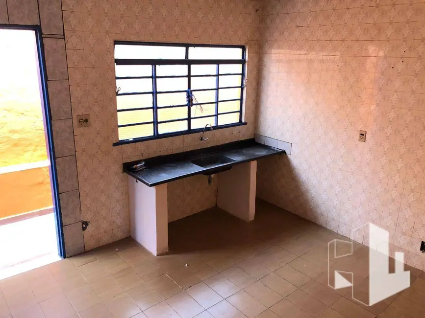 Foto 6 de Casa com 2 quartos para alugar, 180m2 em Vila Industrial, Jau - SP