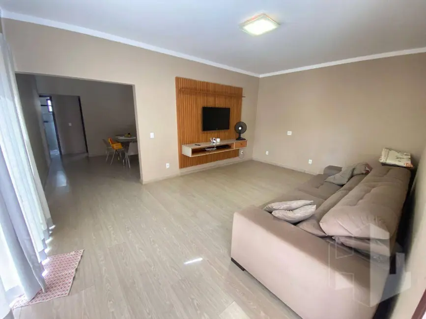 Foto 5 de Casa com 3 quartos à venda, 300m2 em Jardim Parati, Jau - SP
