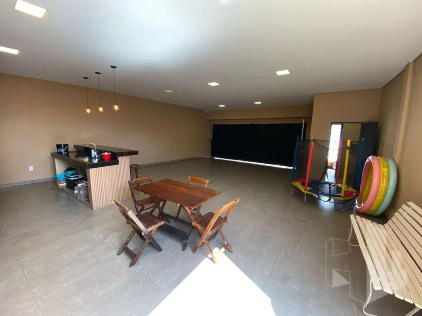 Foto 3 de Casa com 3 quartos à venda, 300m2 em Jardim Parati, Jau - SP