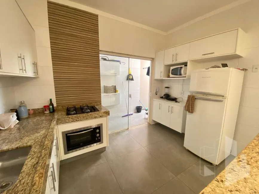 Foto 1 de Casa com 3 quartos à venda, 300m2 em Jardim Parati, Jau - SP