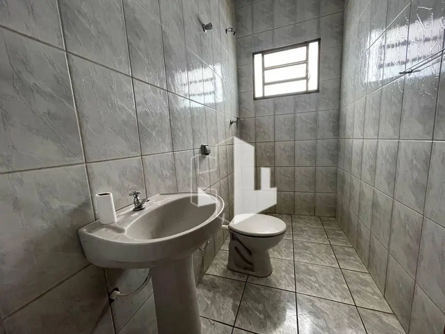 Foto 7 de Casa com 2 quartos para alugar, 150m2 em Chácara Flora, Jau - SP