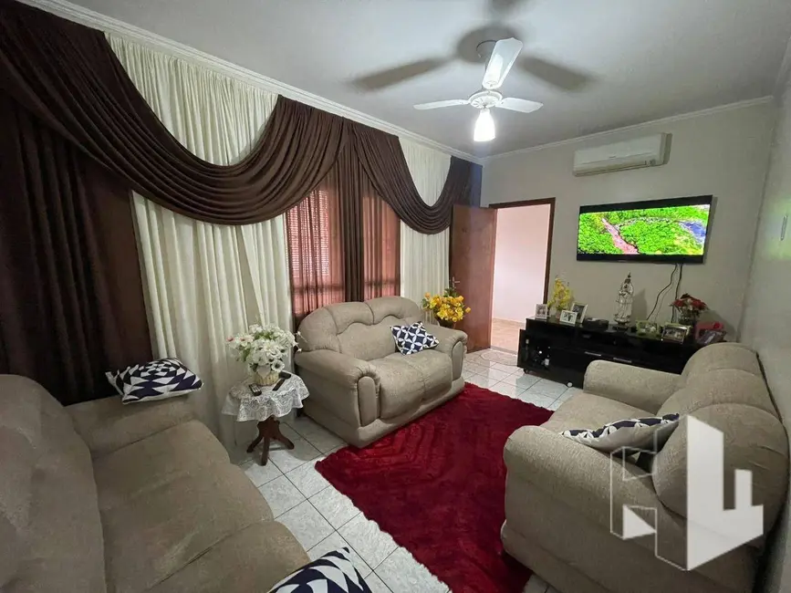 Foto 3 de Casa com 3 quartos à venda, 175m2 em Jardim Olímpia, Jau - SP