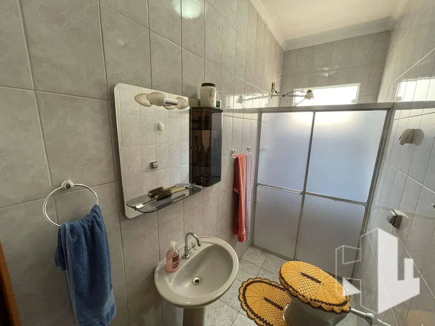 Foto 9 de Casa com 3 quartos à venda, 175m2 em Jardim Olímpia, Jau - SP