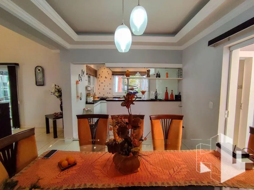 Foto 7 de Casa com 3 quartos à venda, 360m2 em Jardim Parati, Jau - SP