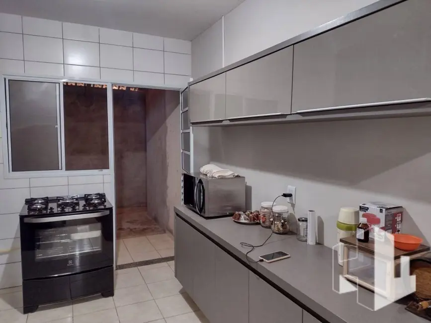 Foto 5 de Casa de Condomínio com 2 quartos à venda, 180m2 em Jardim Juliana, Jau - SP