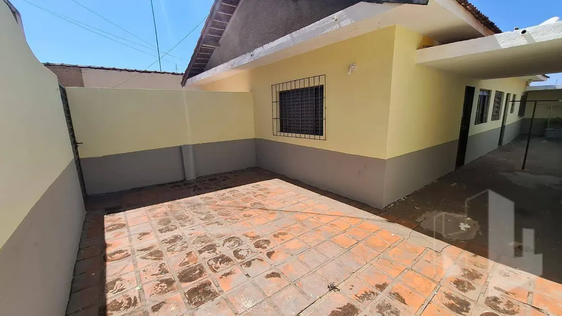 Foto 1 de Casa com 2 quartos para alugar, 50m2 em Centro, Jau - SP