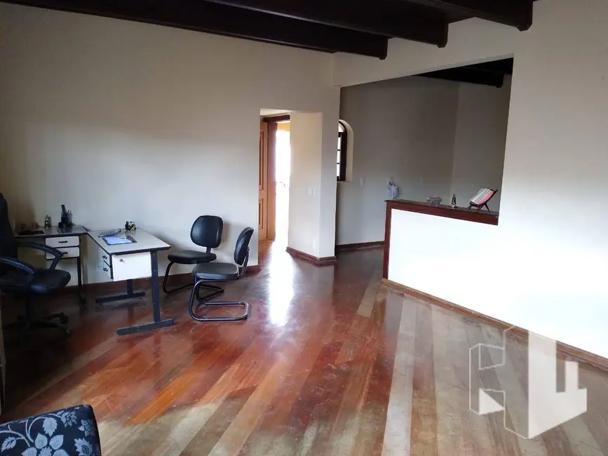 Foto 5 de Casa com 4 quartos à venda, 631m2 em Vila Brasil, Jau - SP