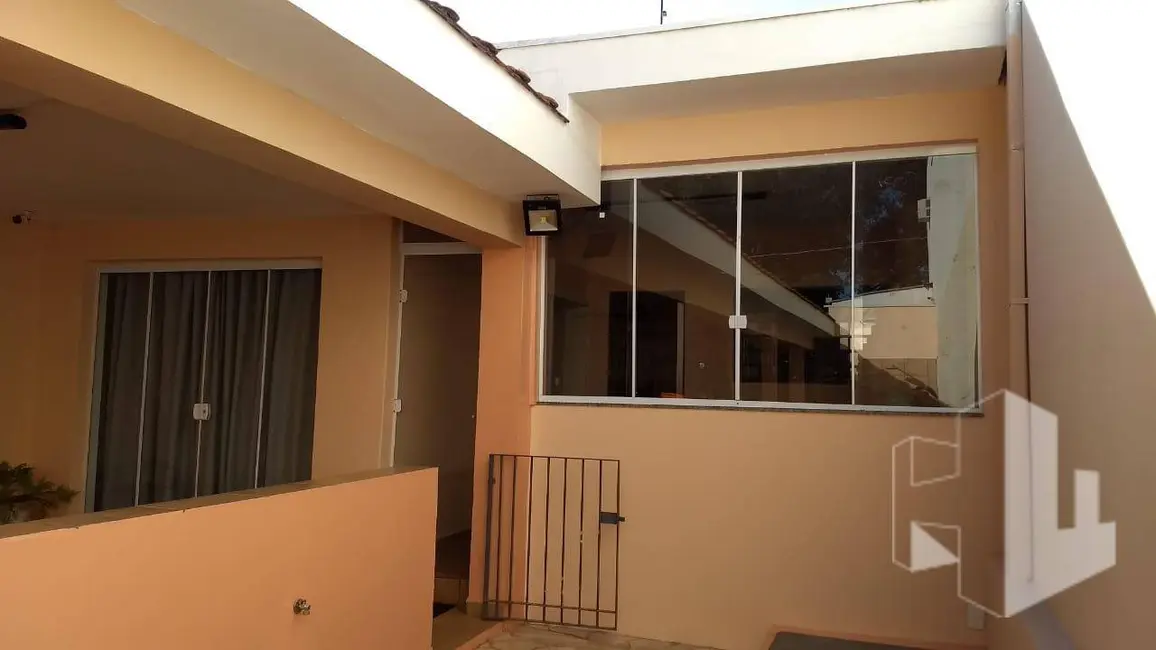 Foto 4 de Casa com 2 quartos à venda, 220m2 em Chácara Flora, Jau - SP