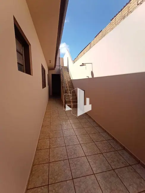 Foto 2 de Casa com 2 quartos à venda, 140m2 em Jardim Orlando Chesini Ometto, Jau - SP