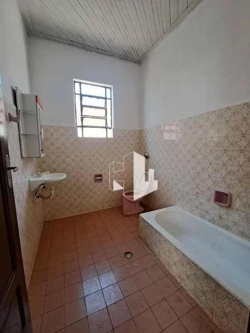 Foto 6 de Casa com 3 quartos para alugar, 180m2 em Vila Nova, Jau - SP
