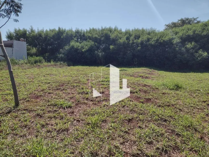 Foto 1 de Terreno / Lote à venda, 330m2 em Jardim São Crispim, Jau - SP